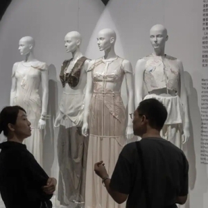 闹中取静看好展｜天目里：马丁·马吉拉1989-2009女装系列