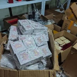 涉假仓库被捣！广州新市街查获两万余件奢侈品假包装