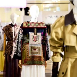 服装背后的面料商急着走向台前