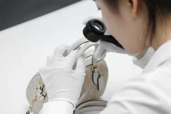 中检入仓全检，奢侈品消费变革已来？