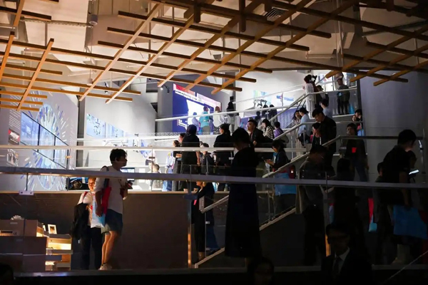 文娱新论｜艺术并非奢侈品，而是必需品