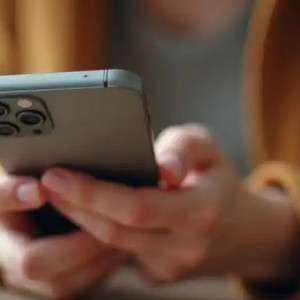 此“DIOR”非彼“DIOR”！“李鬼”秀场盯上儿童时装表演