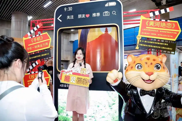 北京：到火车站打卡京西影视“名场面”