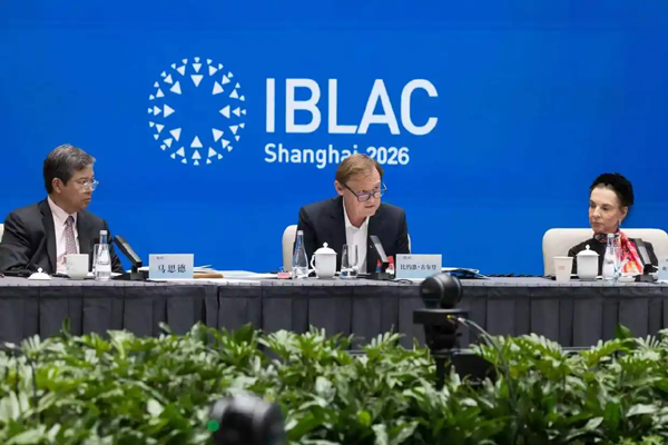 阿迪达斯CEO:只在总部设计产品的时代已结束，中国设计开始反向输出