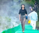 世遗文化“穿”上时尚外衣：华祥苑携手七匹狼打造“茶韵+服饰”现象级走秀