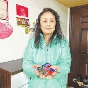义务帮5户邻居保管备用钥匙8年