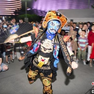 湖南旅游市场强劲复苏 暑期重点文旅场所“一票难求”