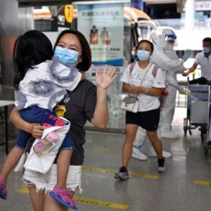 海南近20万滞留旅客离岛返程背后