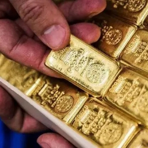 快递员偷走包裹里价值38万金条，高保价是不是此地无银三百两？