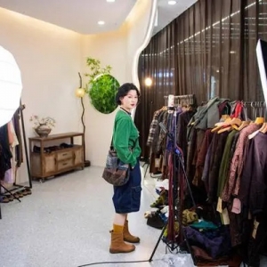 财经·观察｜元宇宙旗舰店、工厂合伙人……看服装业如何向“新”而行