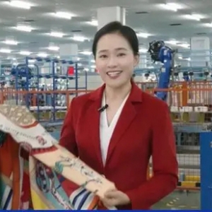 从一滴油到一块布！记者探访千年绸都，解码全球最大工业丝智造基地