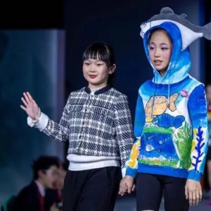 化身小小服装设计师 丰台区教委举办服装创意设计展示活动
