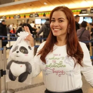 “灿烂中国游”首支旅游团自美启程