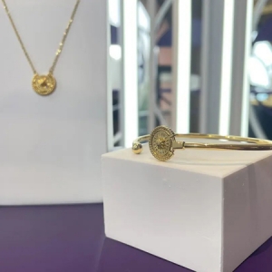 闪耀黄金新“硬”象，硬足金体验之旅在外滩开启