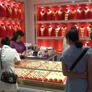 金饰替代品“金包银”销售火爆 业内人士提醒：投资需谨慎