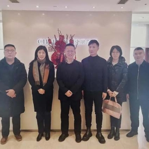 长宁区台办主任陈丰走访克丽缇娜集团，传递关怀与支持