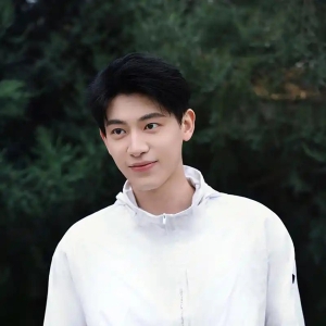 七匹狼春装上新，穿明星同款夹克奔赴春日