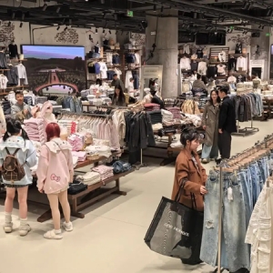 女装品牌MUSTOFF进京 “少女潮牌”越来越吃香？
