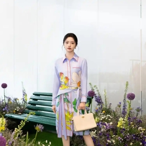 Burberry 于青岛举办活动，庆祝「海格罗夫庄园 x Burberry」胶囊系列发布