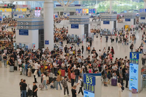 深圳铁路迎端午假期返程客流高峰，6月2日到达旅客近40万人次
