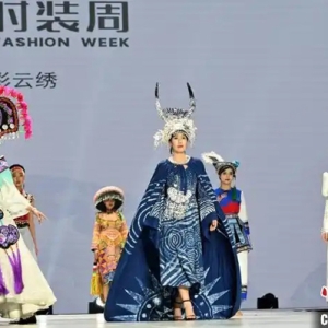 楚雄彝绣年产值破11亿元 “指尖技艺”变身“指尖经济”