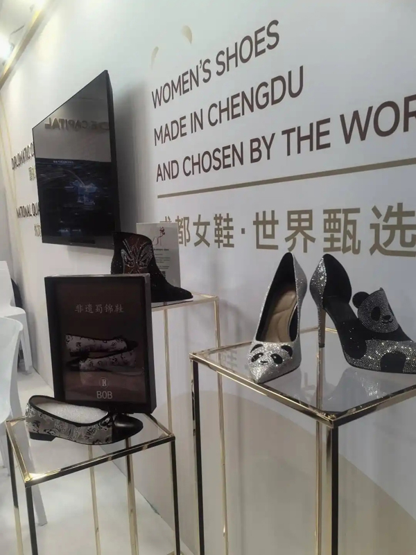 女鞋、二手车等特色“蓉品”加速出海，成都经贸代表团欧洲中东行签单逾3.7亿元
