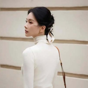 刘诗诗亮相CELINE巴黎时装周，以最高待遇展现东方优雅