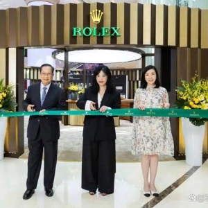 打造澳门一站式时尚地标，全澳首个劳力士 GMT-MASTER「穿越时区」
