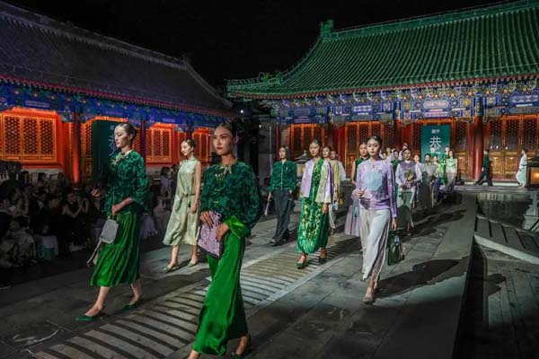 博物馆跨界文创添丁！恭王府夜秀服饰品牌
