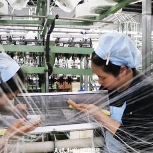 毕节高新区40余家轻纺服装企业生产“忙”
