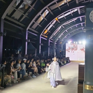 北京时装周丰台开分会场！“南囿秋风”成时装秀场